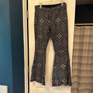 ROCK AND ROLL DENIM REVERSIBLE AZTEC PRINT/ BLACK FLARE JEANS